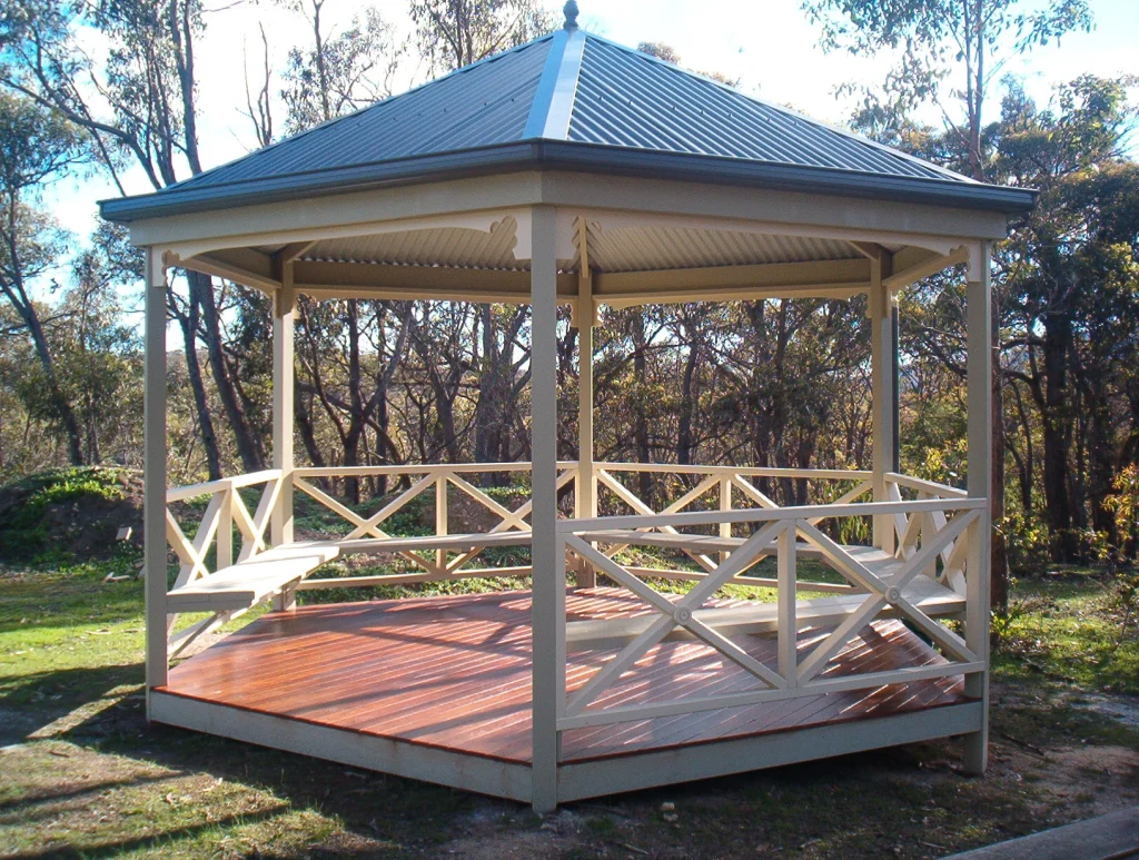Gazebo, balustrade and decking